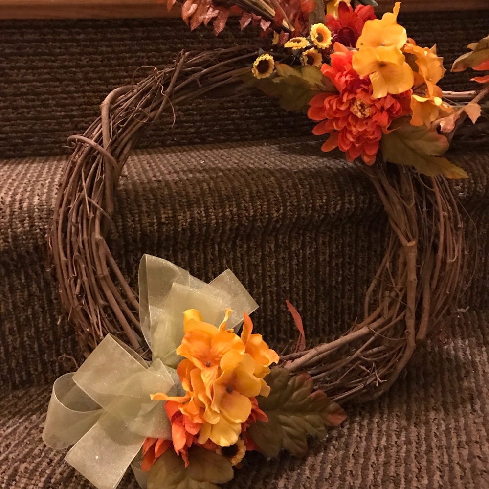Fall Decor / Wreaths - Picture 4 of 5